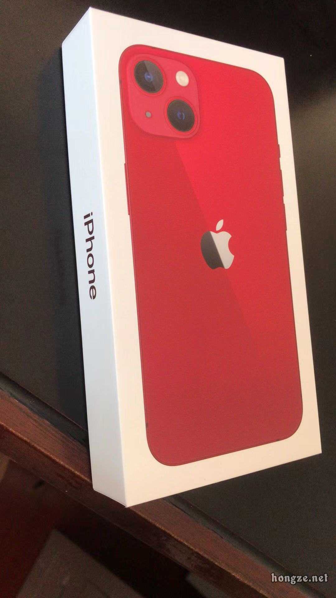 iphone13实拍图,iphone13真实图片 苹果13红色128g,拼多多30号前发货,到货后即可自取.