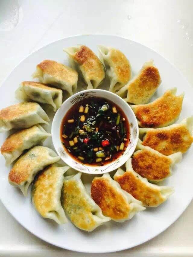 手工牛肉锅贴